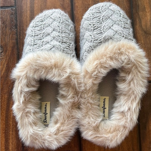 Memory Foam Slippers with Hard Bottoms - Picture 1 of 3